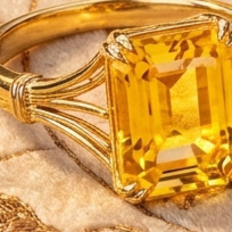Yellow Sapphire-Inspired Pendant